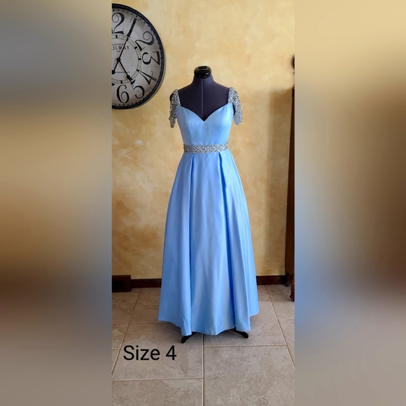 Dresses & Skirts - Size 4, Blue prom gown